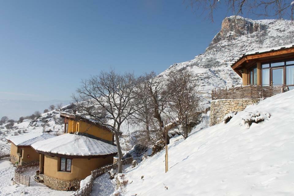 Eco Village Under The Cliffs Ilindentsi ภายนอก รูปภาพ